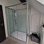 Skyline Klimatisierte Dachgeschoss-wohnung In Mit Blick Ins Rheintal Apartamento