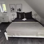Skyline Klimatisierte Dachgeschoss-wohnung In Mit Blick Ins Rheintal Apartman Dornbirn