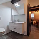 Skyline Klimatisierte Dachgeschoss-wohnung In Mit Blick Ins Rheintal *
