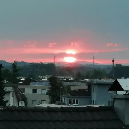 Apartmán Skyline Klimatisierte Dachgeschoss-wohnung In Mit Blick Ins Rheintal Dornbirn