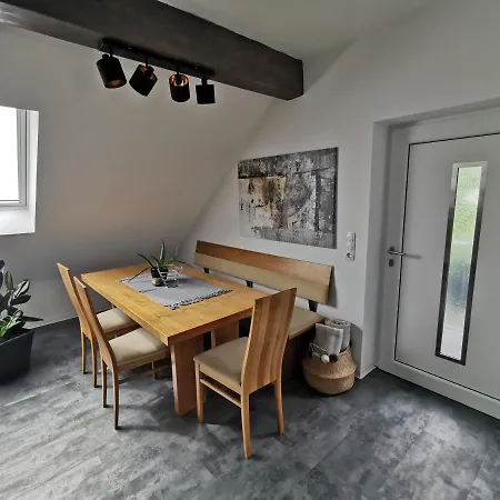 Apartmán Skyline Klimatisierte Dachgeschoss-wohnung In Mit Blick Ins Rheintal *