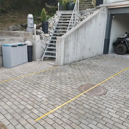 Апартаменты Skyline Klimatisierte Dachgeschoss-wohnung In Mit Blick Ins Rheintal *